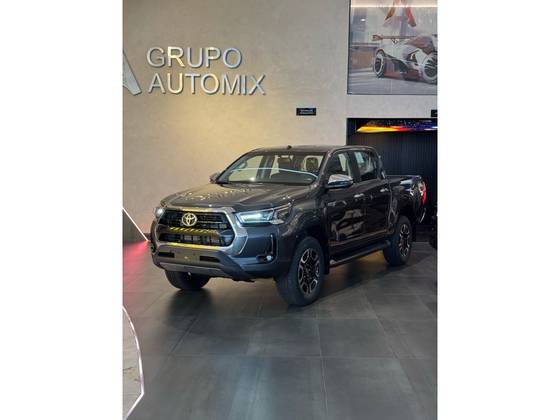 TOYOTA HILUX 2.8 D-4D TURBO DIESEL CD SRV 4X4 AUTOMÁTICO